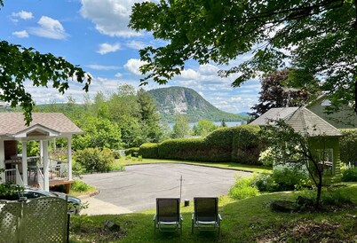 Villa for 18 · Jacuzzi · Pickleball · EV