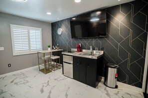 Fridge, microwave, stovetop, coffee/tea maker
