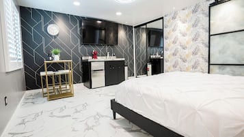 1 bedroom, free WiFi, bed sheets