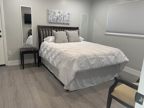 3 Schlafzimmer, Schreibtisch, Bügeleisen/Bügelbrett, Reisekinderbett