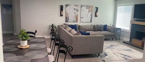 TV connectée, table de tennis de table