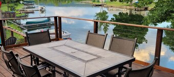 Cozy Lakefront Cottage on Little York Lake