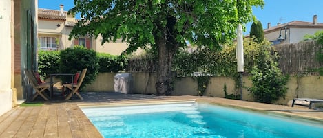 Piscine extérieure, piscine chauffée