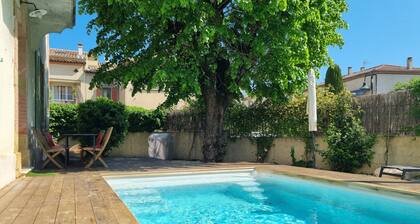 Le vieux tilleul - spacious villa in the heart of a village near Uzès