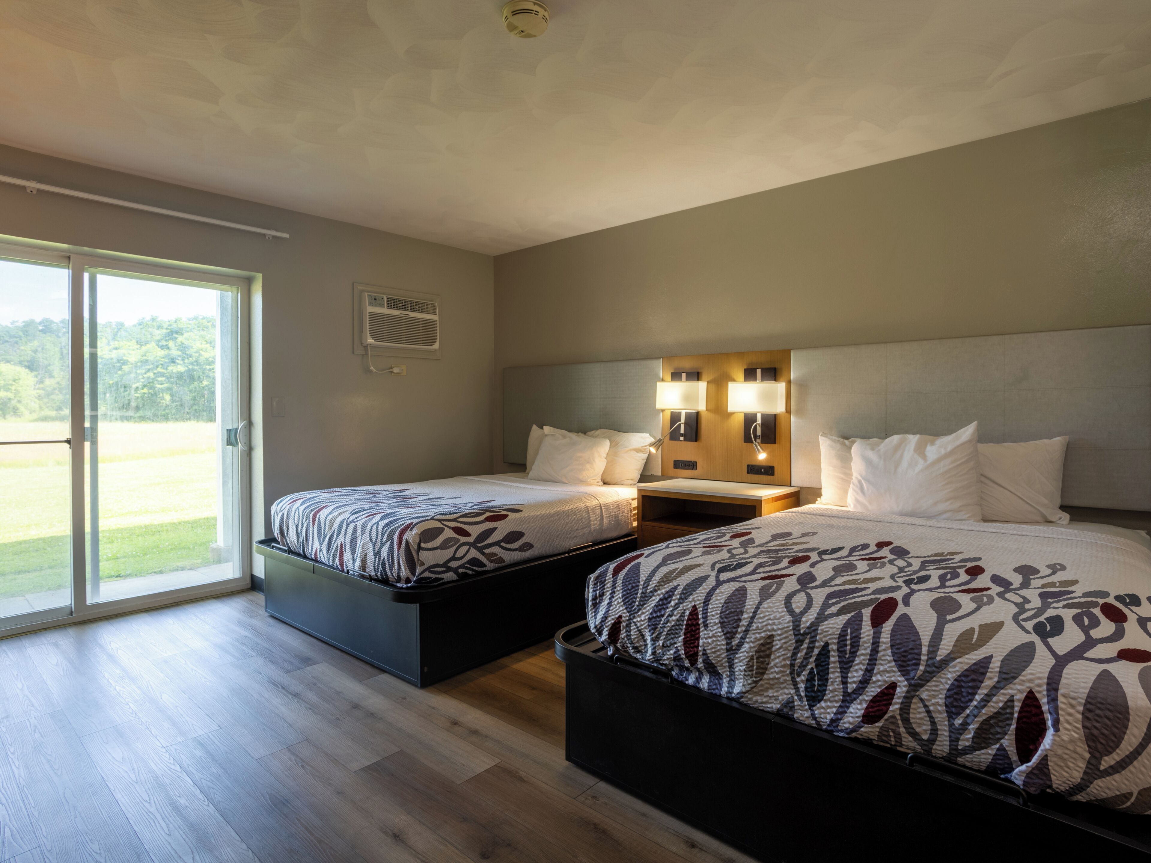 Superior Double Room | Iron/ironing board, WiFi (free), bed sheets
