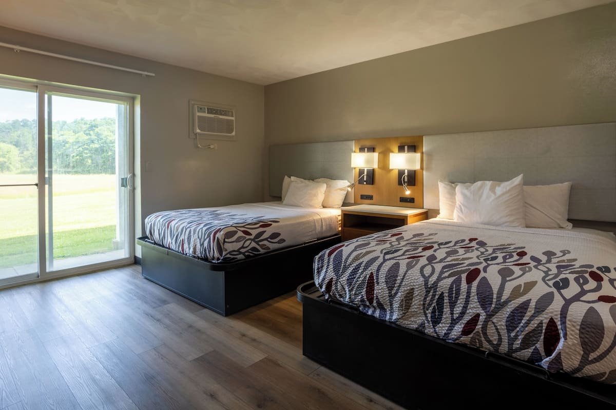 Superior Double Room | Iron/ironing board, WiFi (free), bed sheets