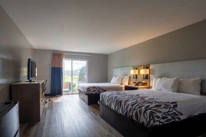 Colonial Brick Inn & Suites