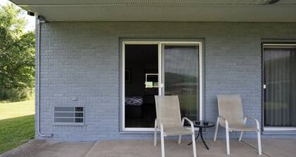 Colonial Brick Inn & Suites