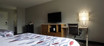 Colonial Brick Inn & Suites
