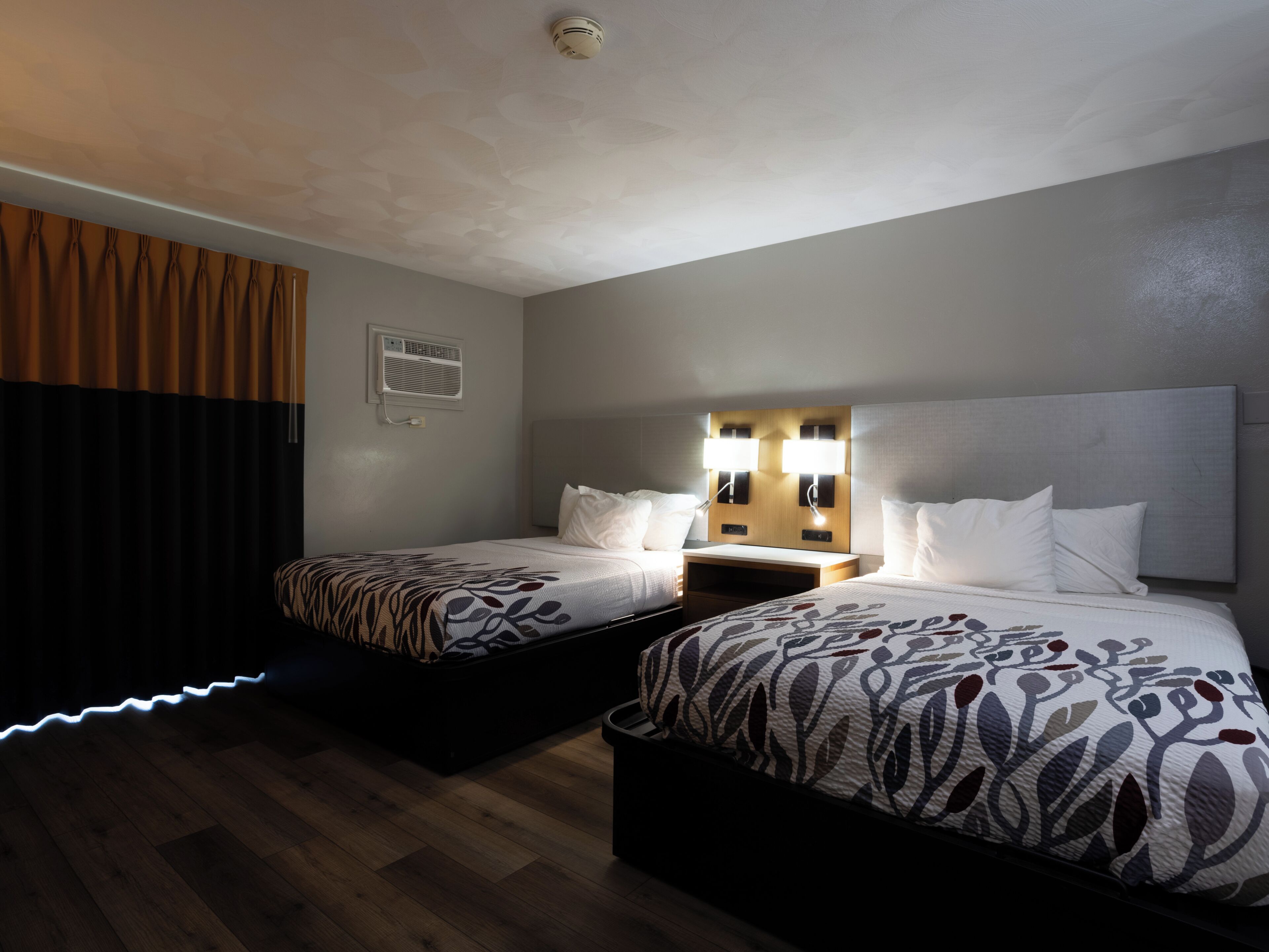 Superior Double Room | Iron/ironing board, WiFi (free), bed sheets