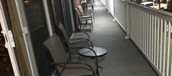 Colonial Brick Inn & Suites