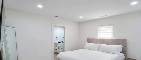 5 Schlafzimmer, Bügeleisen/Bügelbrett, WLAN, Bettwäsche