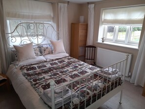 2 habitaciones, tabla de planchar con plancha y wifi gratis 