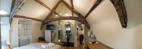 Caja de seguridad en la habitación y decoración personalizada . The Vale Hotel