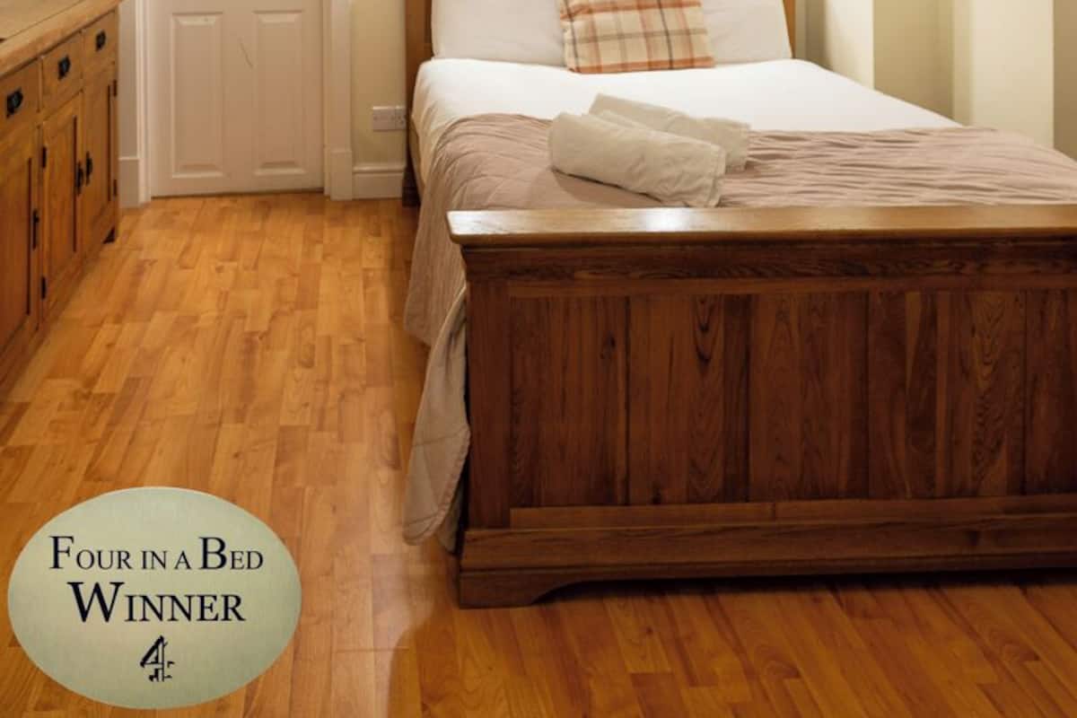 Chambre Double Deluxe, 1 lit double, salle de bains attenante | Coffres-forts dans les chambres, décoration personnalisée