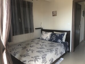 4 chambres, fer et planche à repasser, accès au Wi-Fi (inclus)