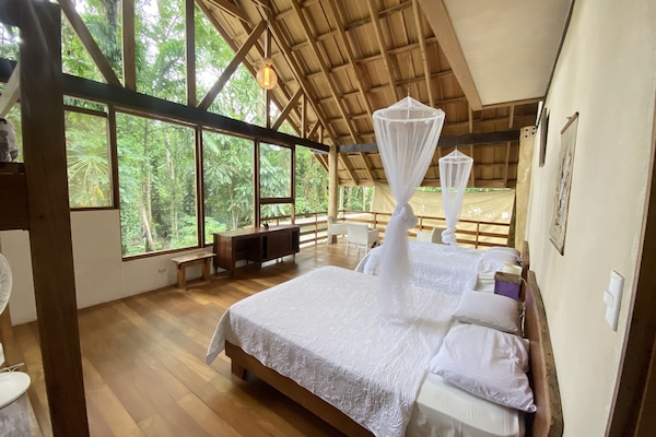 4 bedrooms, in-room safe, desk, free WiFi