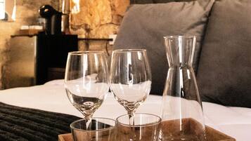 City Room, Non Smoking, Refrigerator | Hypo-allergenic bedding, down comforters, in-room safe