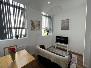Smart TV - Wakefield City apartment (Wakefield)