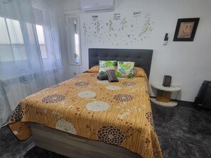 4 chambres, bureau, fer et planche à repasser, Wi-Fi gratuit