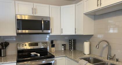 NEW!!!!! Beautifully Remodeled 5 Bedroom Mesilla Street Home- All New Furniture