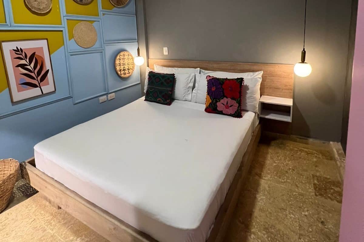 Free WiFi, bed sheets