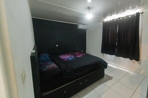 4 chambres, bureau, fer et planche Ă repasser, accĂšs Ă Internet