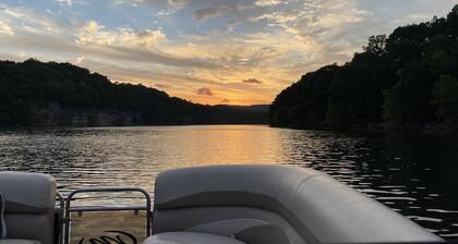Cozy Lake Cumberland Lakeview Shangri-la