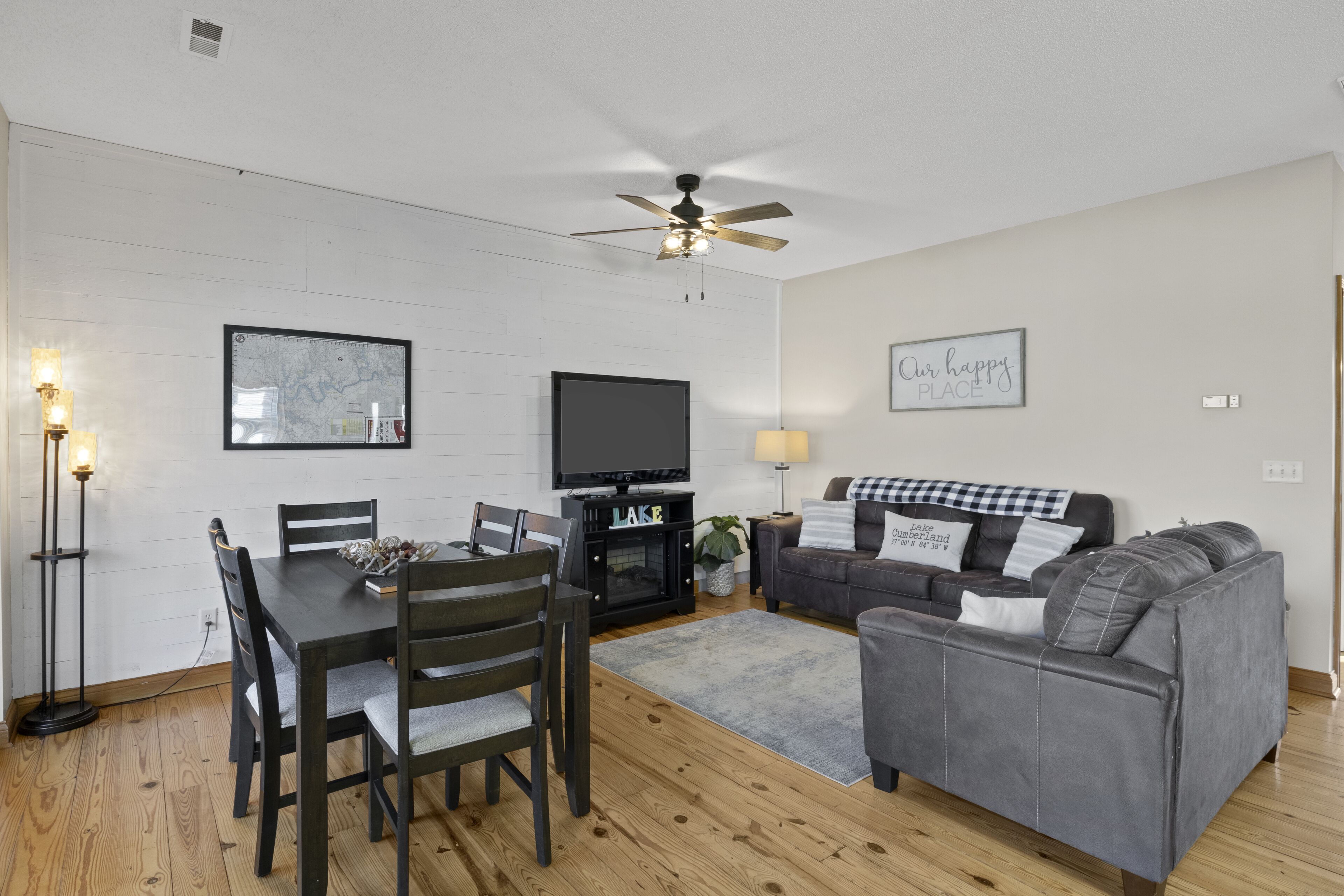 Smart TV, fireplace, video games