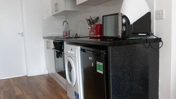 Fridge, microwave, dishwasher, coffee/tea maker