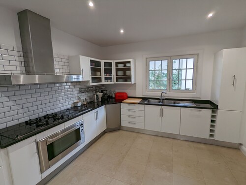 Casa Roc Madeira | 5 Bedrooms | Ocean and City Views, Private Heated Pool