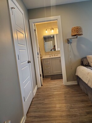 3 chambres, fer et planche à repasser, Wi-Fi gratuit, draps fournis