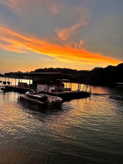 Amazing 5 bedroom, 4 bath home with Private Pool & Dock located in a great cove.