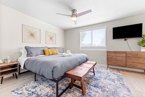 2 bedrooms, desk, iron/ironing board, free WiFi - 2 King Beds - The Boise Bungalow - Boise, BSU, Airport, Boise Aquatic Center (Boise)