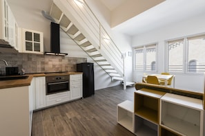 Kühlschrank, Ofen, Herdplatte, Geschirrspüler