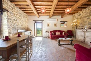 TV - Villa San Cresci by MMega (Vicchio)