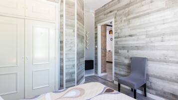 5 chambres, fer et planche Ă repasser, accĂšs Internet, draps fournis