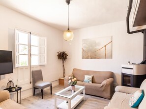 TV - Fantastic rural house in the Lecrín Valley (Lecrín (Talará))