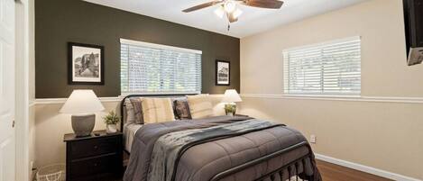 3 bedrooms, in-room safe, iron/ironing board, WiFi