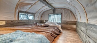 Tiny House Tabor - downtown & Pet Friendly