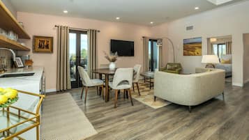 Executive Loft, 2 Bedrooms | Living area