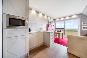 Uklassifisert bilde, 5 av 8, knapp