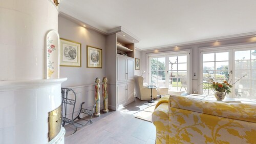 Strönholt - Spacious vacation home with garden for up to 5 people in Archsum.