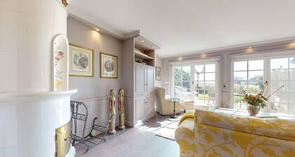 Strönholt - Spacious vacation home with garden for up to 5 people in Archsum.