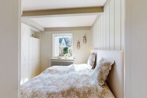 1 habitación, tabla de planchar con plancha y wifi