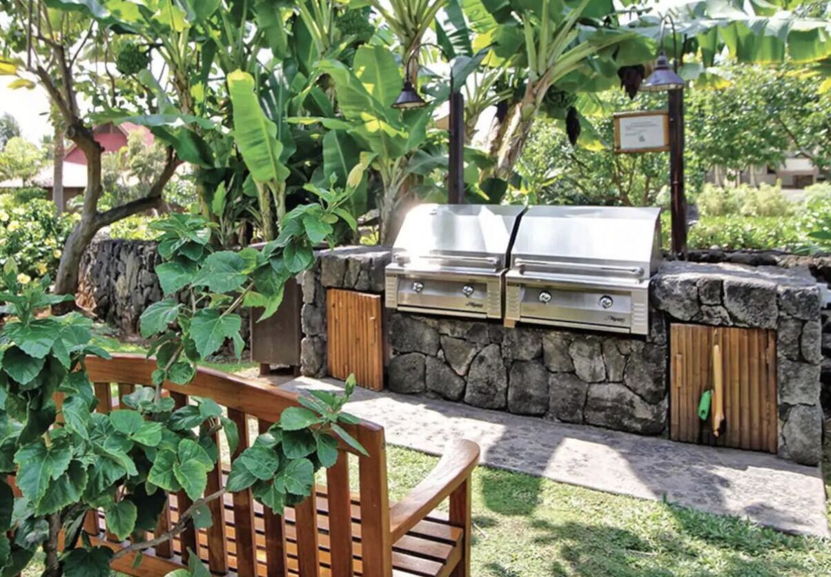 Available for New Years! Beautiful & Spacious Bungalow Resort w\/pools & hot tub! - Photo 8