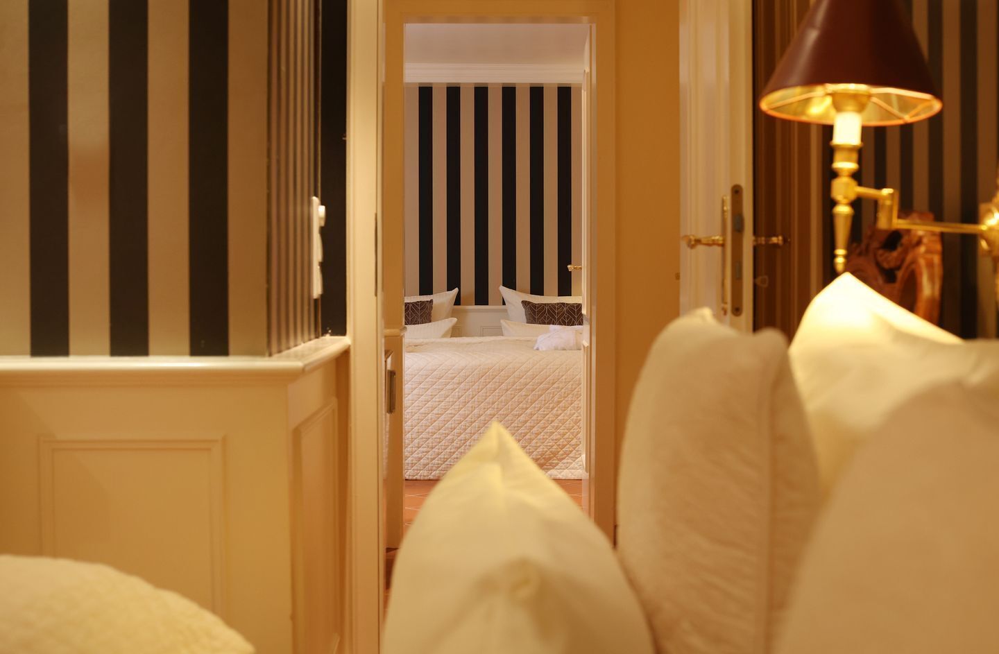 2 bedrooms, iron/ironing board, WiFi