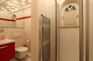 Unclassified image, 4 of 35, button