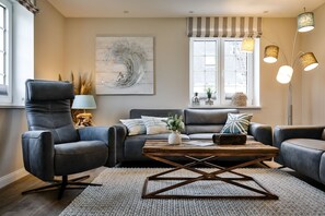 TV - Stjerna Hüs - Holiday home for 6 people and dog in Hörnum, close to the harbor (Hörnum (Sylt))