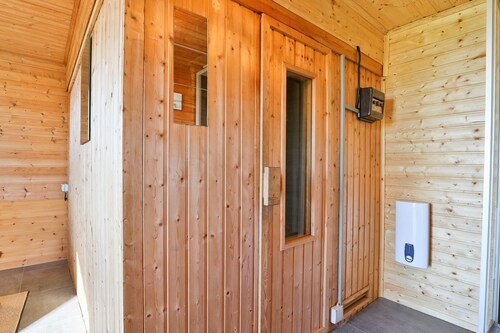 Lönhus Terpstich - Wonderful vacation home with garden, sauna hut and far-reaching views